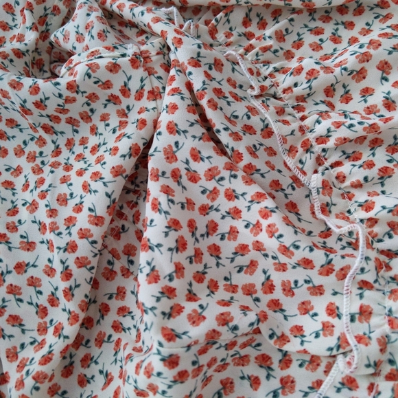 🆕🌿FLORAL SHIFT CAMI🌿 - Picture 6 of 8